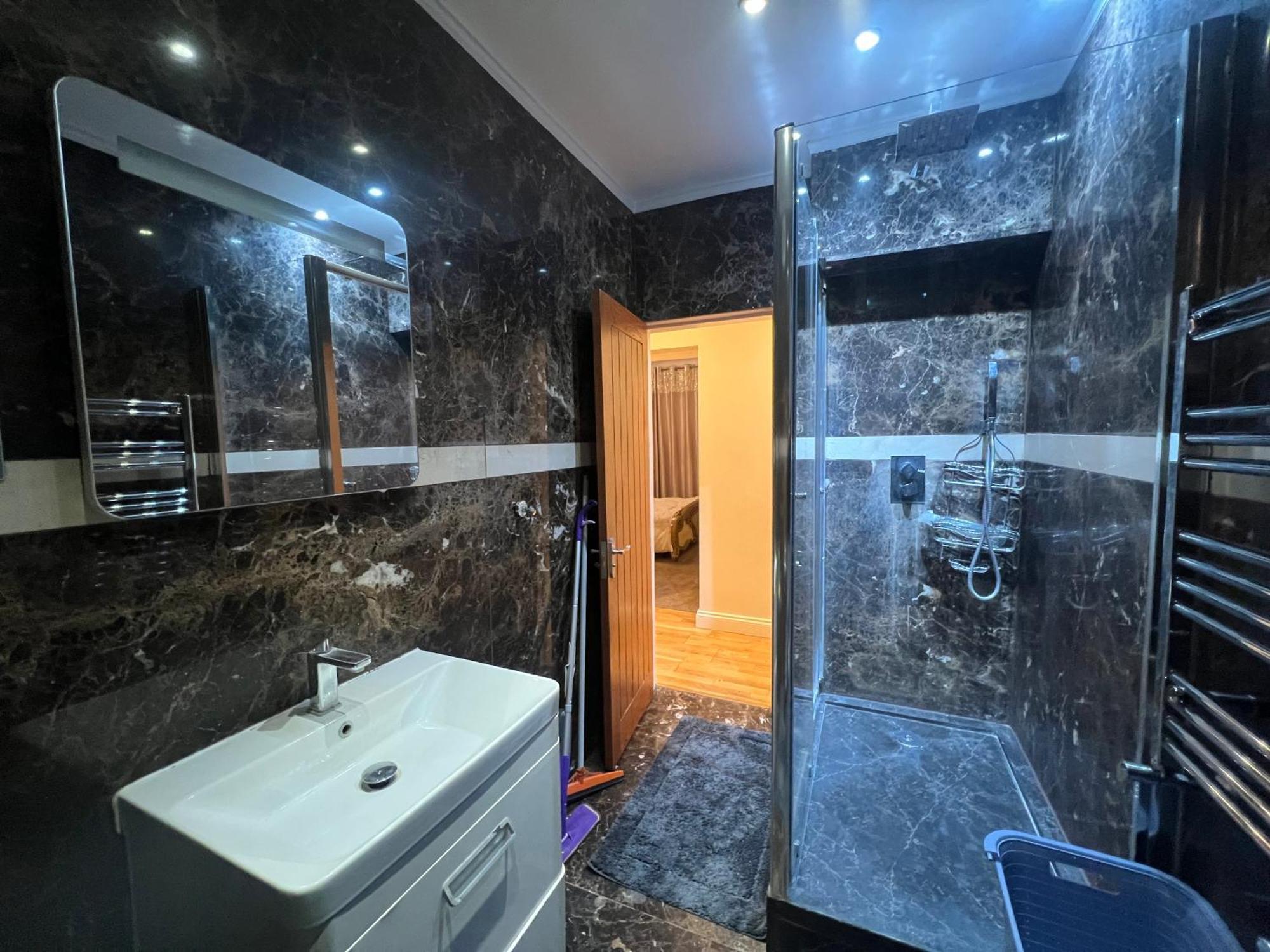 Oxford St 2 Bed Mayfair Apartment *